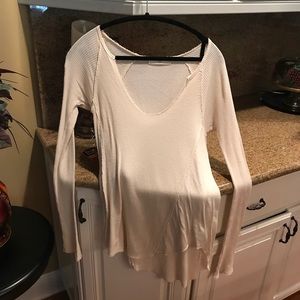 Women’s long sleeve v-neck shirt